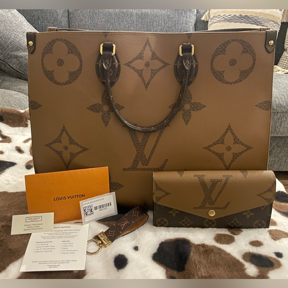 LV On The Go GM, Sarah wallet, and Dragonne keychain